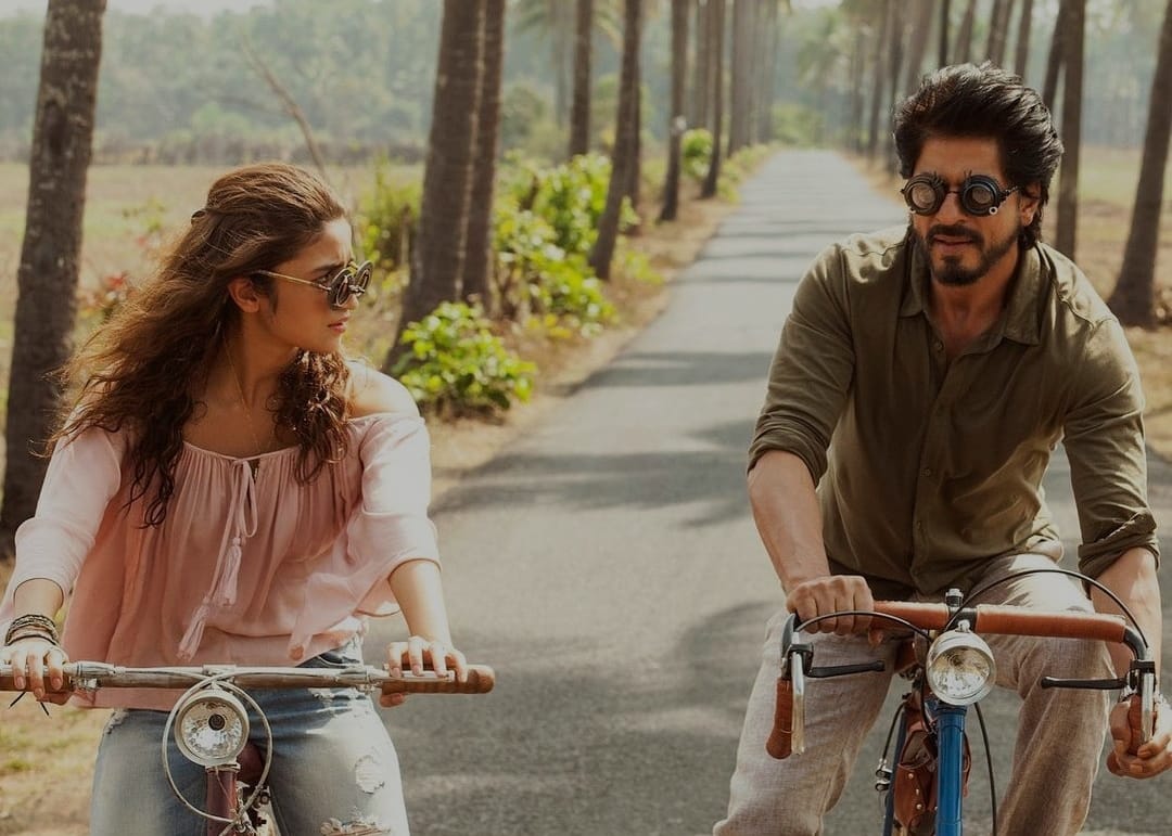 5 YEARS OF DEAR ZINDAGI: TEACHING US THAT IT'S OKAY NOT TO BE OKAY –   – Bollywood News, Critics Reviews, Interviews, Opinions